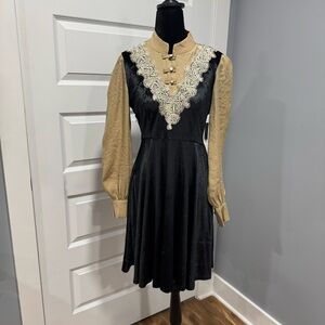 NWT Kaimilan Victorian/Vintage Style Black and Gold Midi Velvet Dress